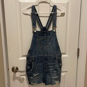 Blank NYC distressed shortalls. NWT. Size 28.